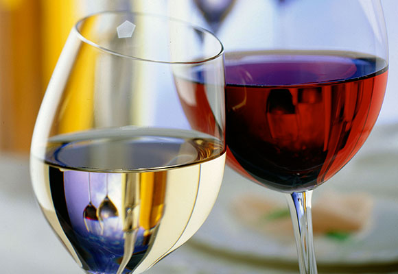 白ワインと赤ワイン