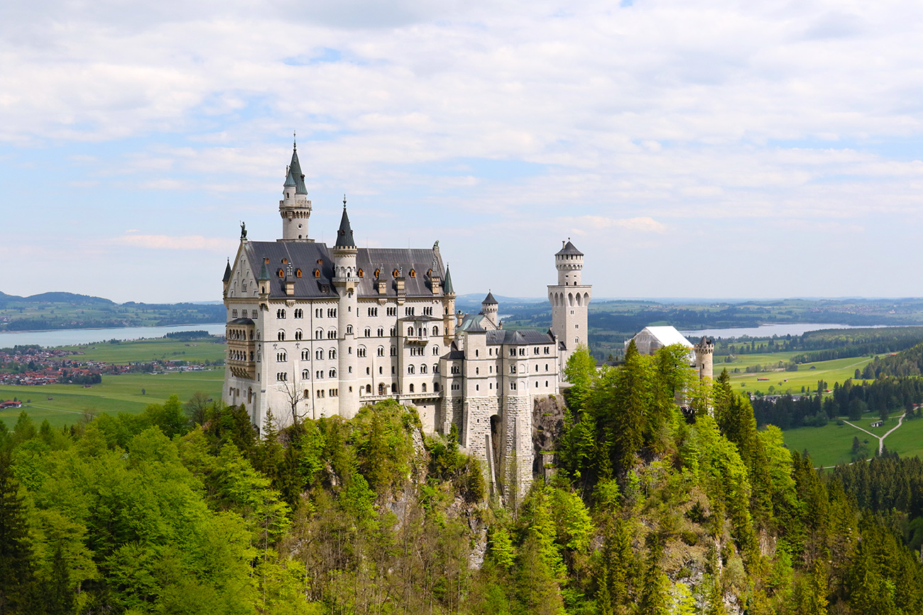 ノイシュバンシュタイン城 ロマンチストな城主の何とも悲しい物語 ドイツに関すること コラム 暮らしの理想をドイツから オスモ エーデル